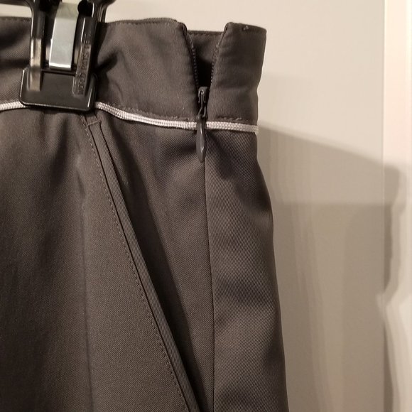 Greg Norman | Women's Gray Plaid Golf Skort Skirt - Picture 5 of 6